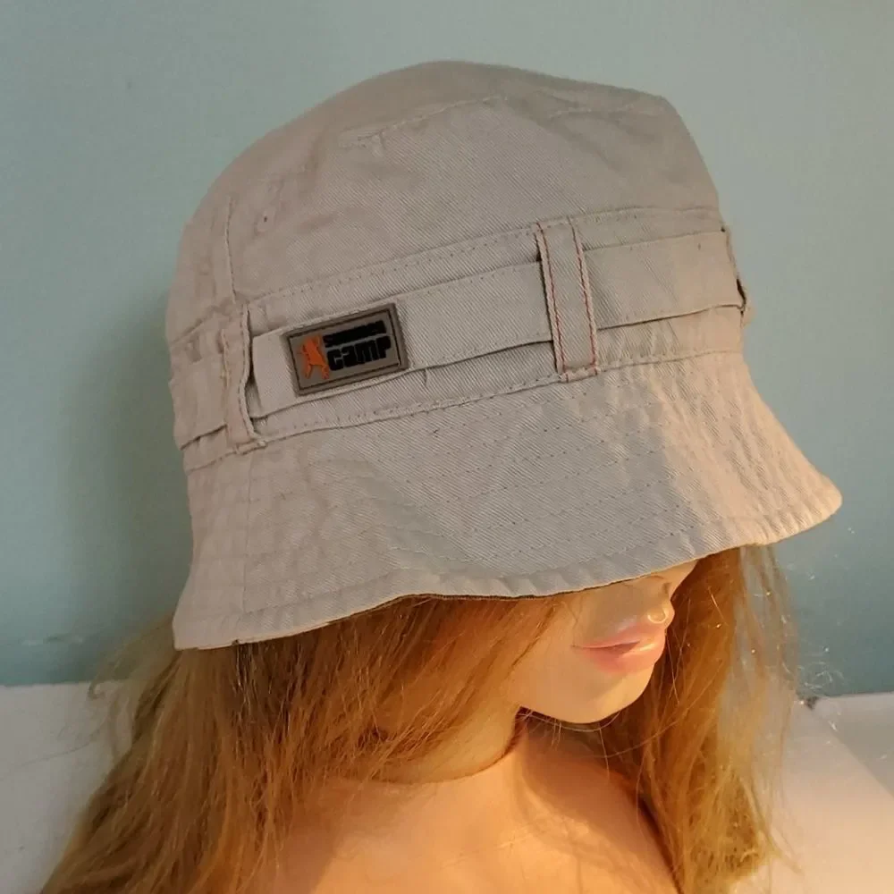 Cute little reversible hat,‎ by summer camp. Good used condition.
